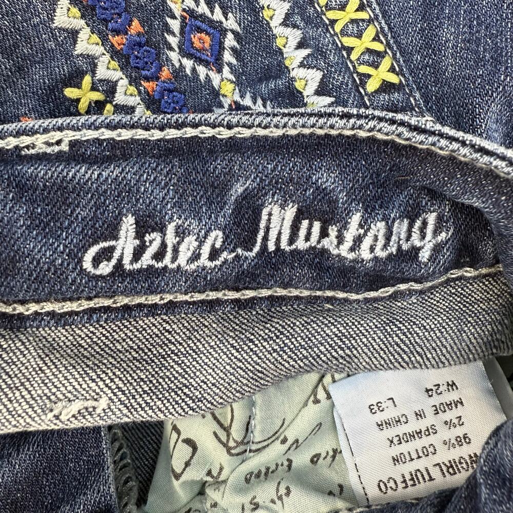 Cowgirl Tuff Jeans Women's 24x33 (0) Blue Aztec Mustang Boot Cut Embroidered - Picture 7 of 16
